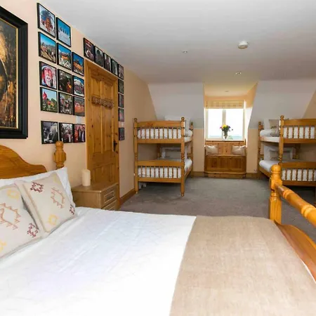 The Mountain Guest house *